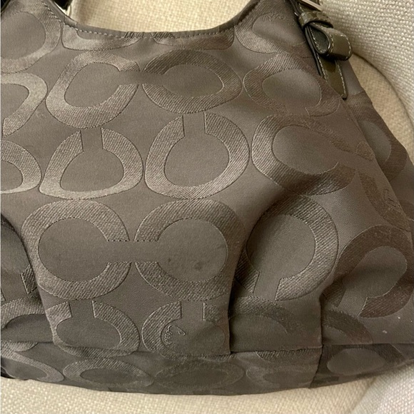 Coach Madison Op Art Maggie, F1120-18763. Grey exterior with purple lining. - Picture 15 of 16